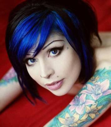 Look Gorgeous with Crazy Blue Hair – Kesh Aradhya